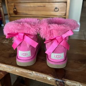 Ugg toddler boots